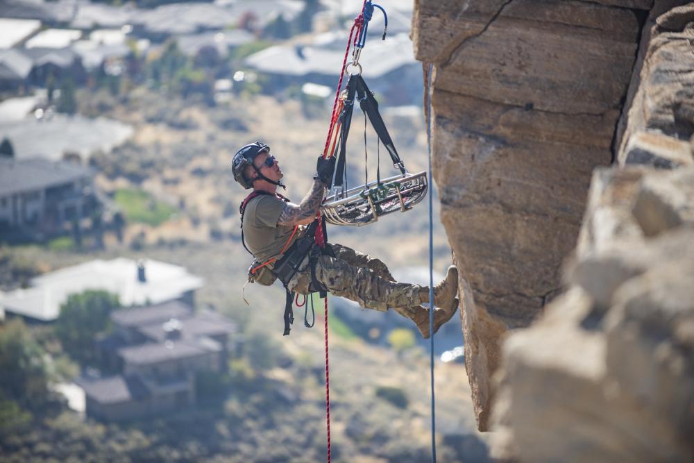 Boise firefighters train Idaho’s Civil Support Team on rope rescue